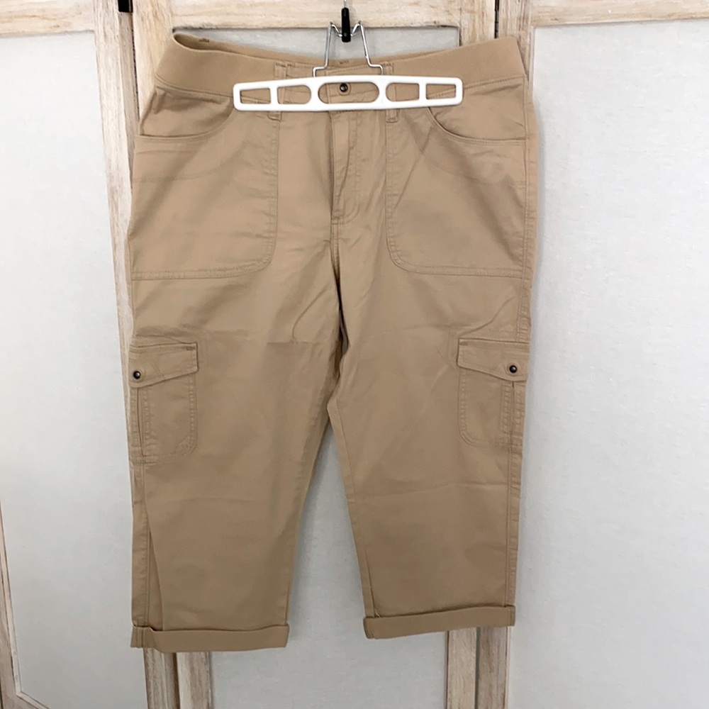 *New* Lee Relaxed Fit Cargo Capris